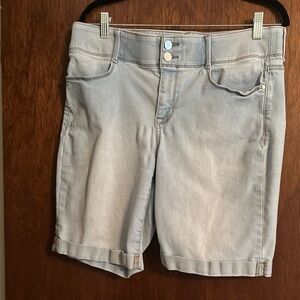 Apt. 9 Gray Bermuda Shorts Casual Style